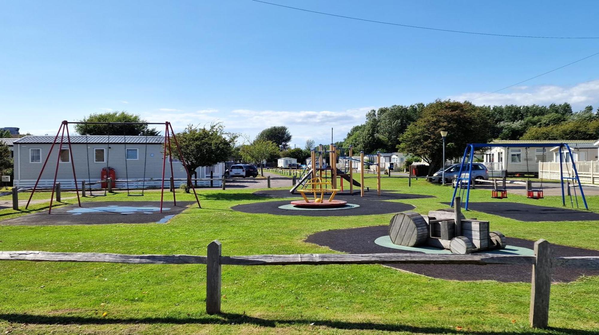 Cwtch, White Horse, Seal Bay Resort Selsey Exterior foto